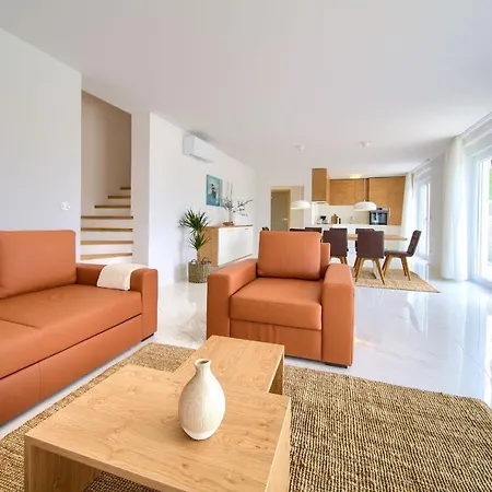Rossa Villa